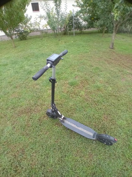 Kugoo elektromos rolleer