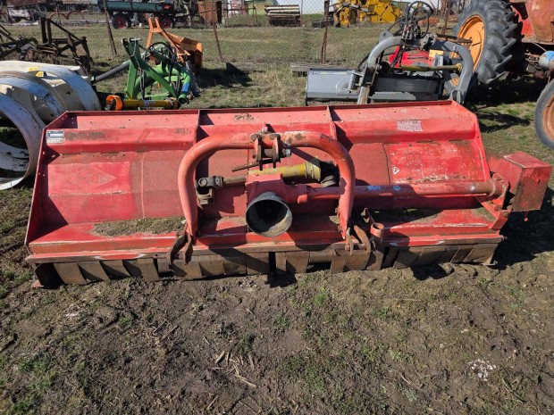 Kuhn 270 sz�rz�z�
