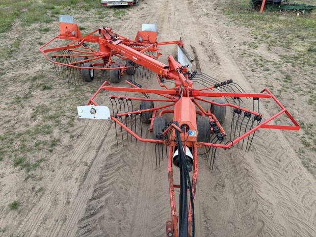 Kuhn 6m-es rendképző, rendsodró, rendkezelő