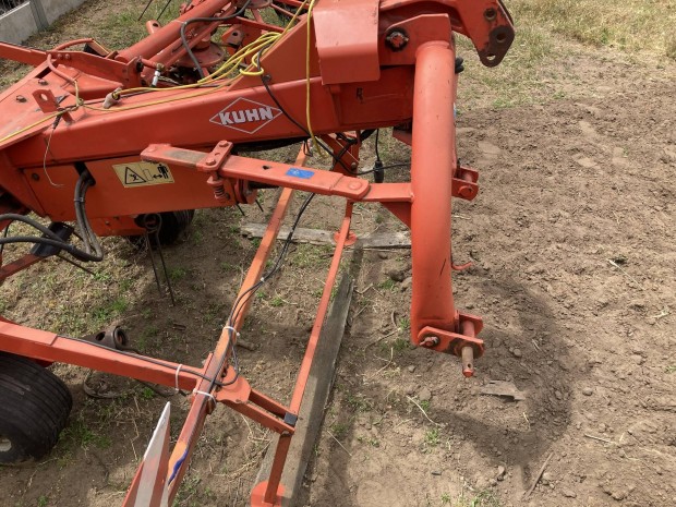 Kuhn 8501 rendtert