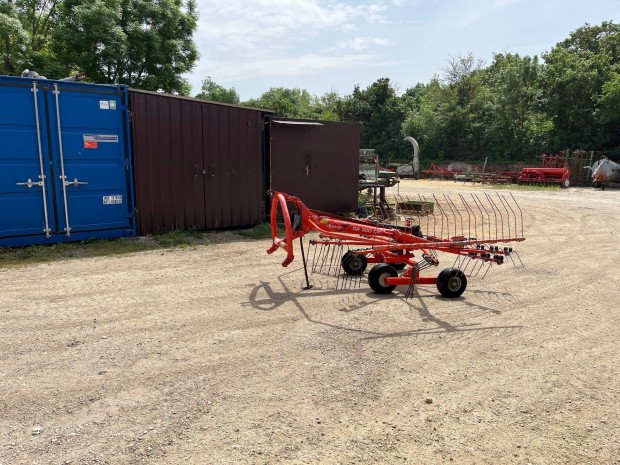 Kuhn GA 300 rendképző rendsodró tandem kerekes