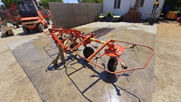 Kuhn GF 440 SRP Rendterítő