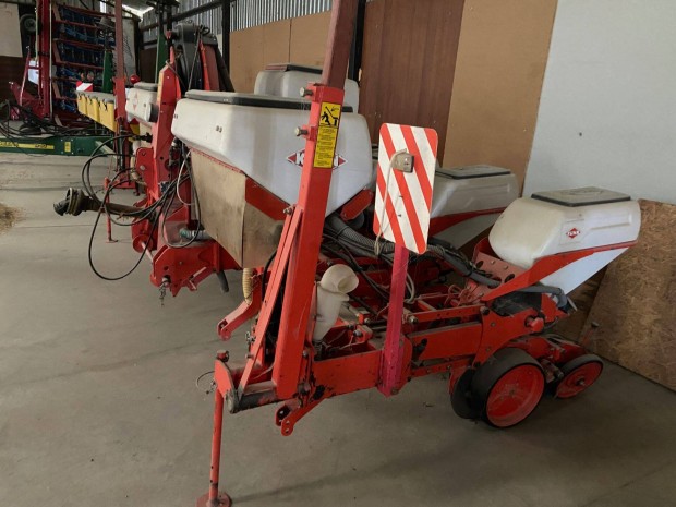 Kuhn Maxima 6 soros teleszkpos gerendely vetgp