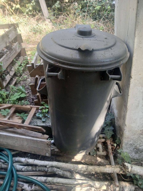 Kuka szem�tt�rol�