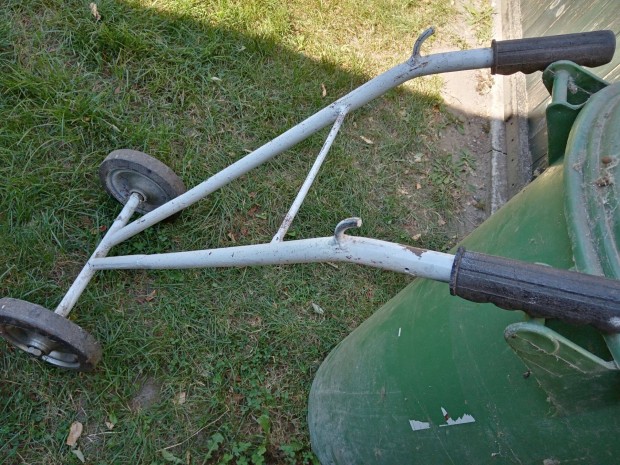 Kuka tologató kocsi tömör csapágyazott kerekekkel
