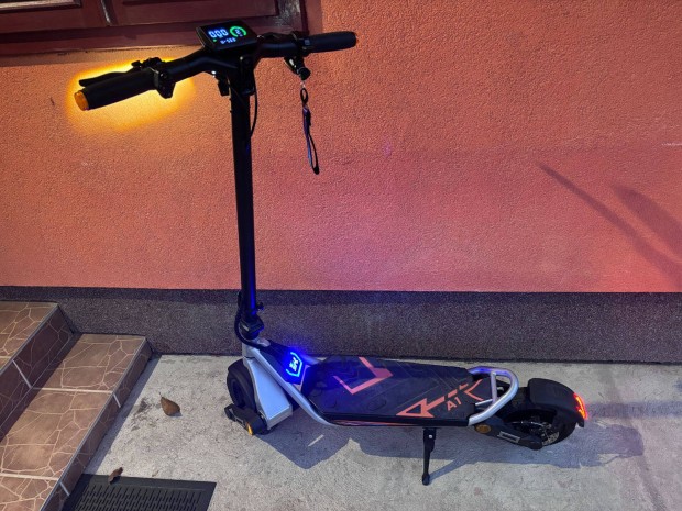 Kukirin A1 elektromos roller szinte �j