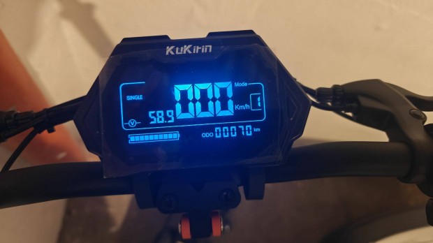 Kukirin G2 Master Eladó - (2 töltési ciklussal 70 km futással)