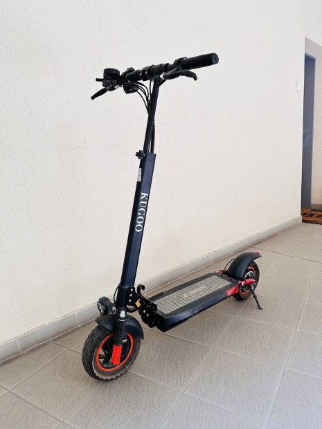 Kukirin (Kugoo) M4 Pro elektromos roller
