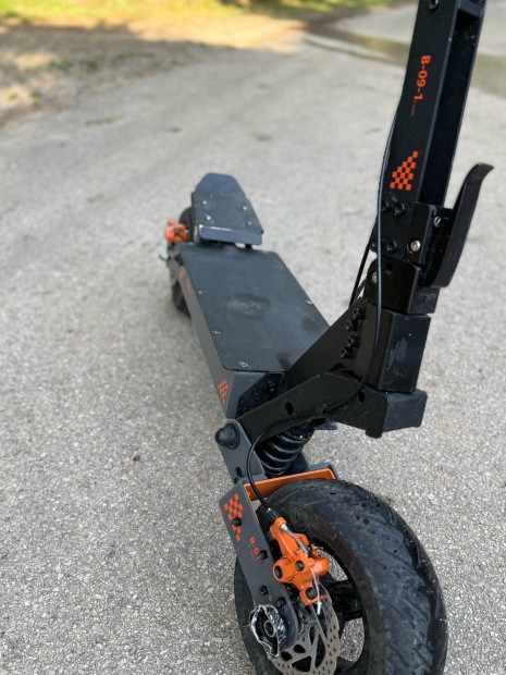 Kukirin g4 elektromos roller?