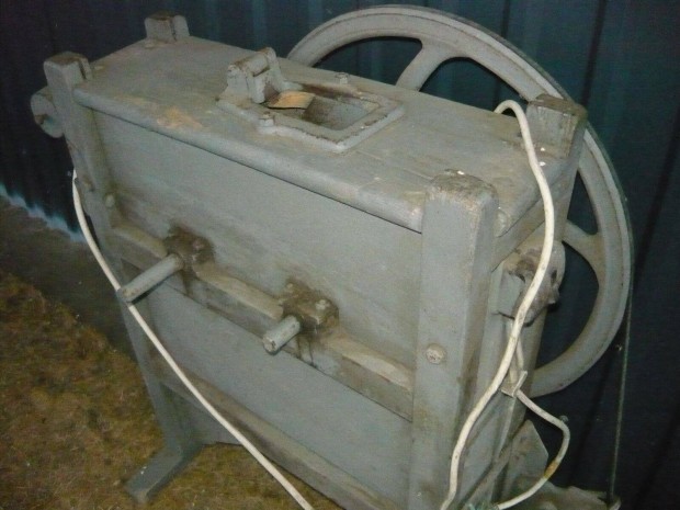 Kukorica morzsol� elad�