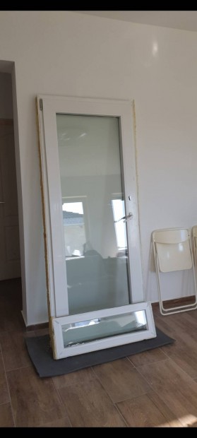 Kulccsal zrhat buk-nyl teraszajt 90x210 