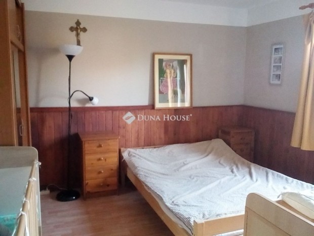 Kulcsi 166 nm-es h�z elad�