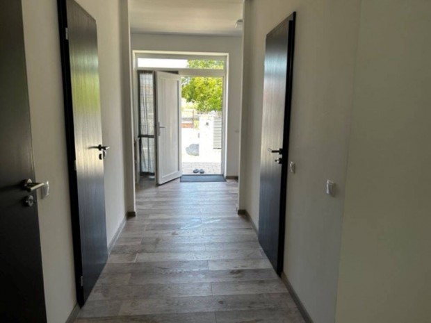 Kulcsi csal�di h�z