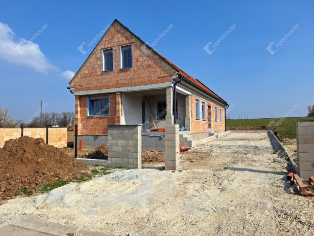 Kulcsrak�sz komfort, kompromisszumok n�lk�l Zsir�n