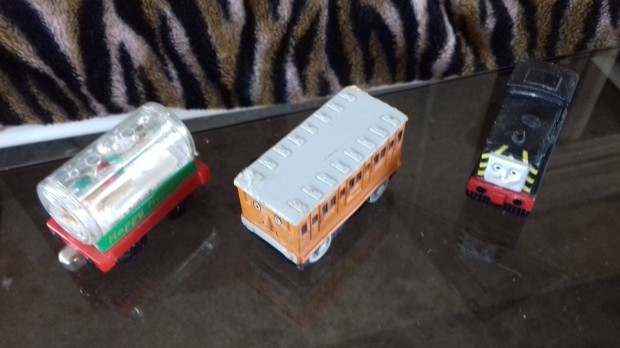 Klnbz mini Thomas s bartai mozdonyok