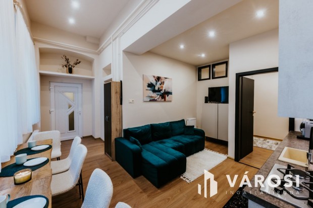 K�l�nleges,�rt�kes,extra "Mini Hotel" elad�.