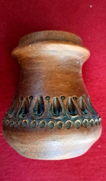 Klnleges kermia vza ,bronzkori formj