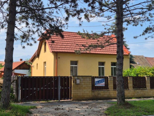 Különleges kis ház Sopron kertvárosában