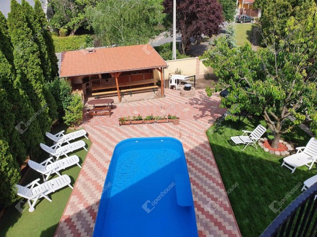 K�l�nleges lehet�s�g Si�fok R�zsadombj�n, Fokihegyen