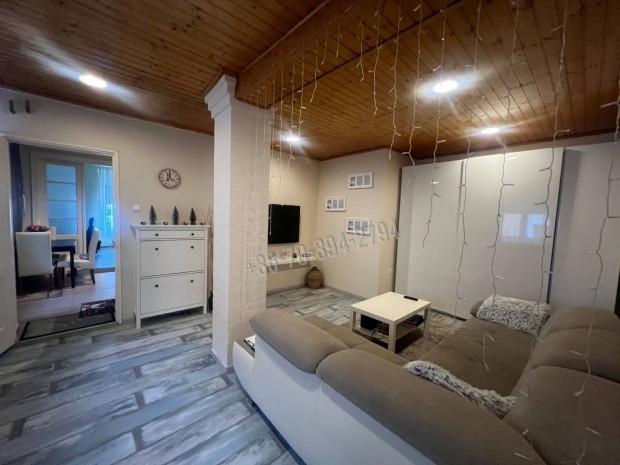 K�l�nleges lehet�s�g Tata sz�v�ben 89m2  azonnal k�lt�zhet�, fel�j�to