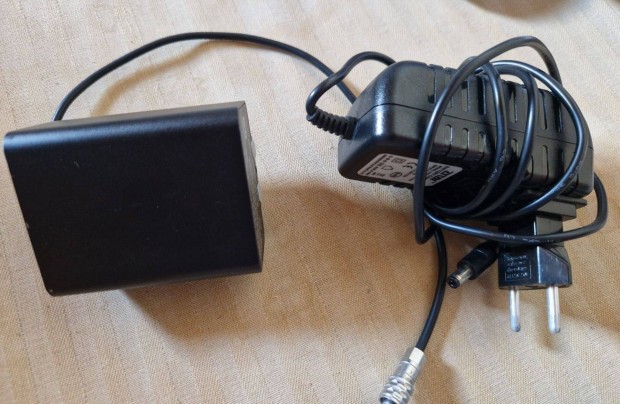 Külső kamera akkumulátor féláron Blackmagic vagy DSLR kamerákhoz