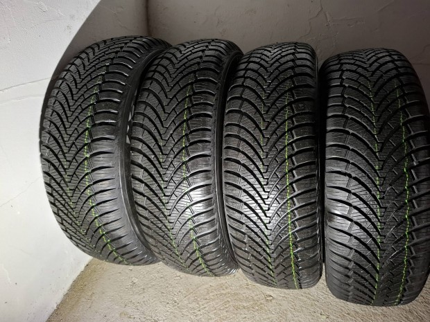 Kumho 175/65/R14 n�gy�vszakos gumi