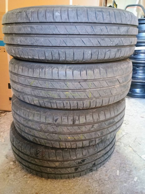 Kumho 185/65 R15 nyrigumi 