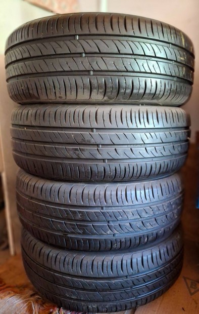 Kumho 195/60 r15 nyri gumi