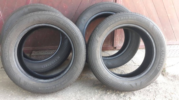 Kumho 205/55 R16 nyri gumi jszer llapotban 2000km-el