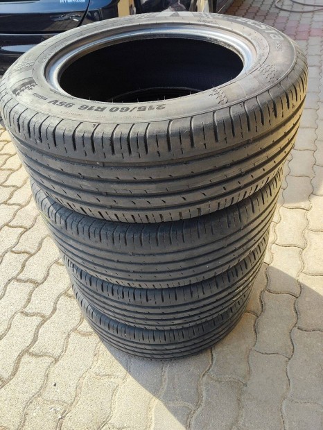 Kumho 215/60 R16 ny�ri gumi