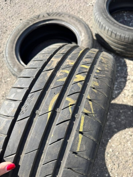 Kumho 225/55R17 Nyárigumi