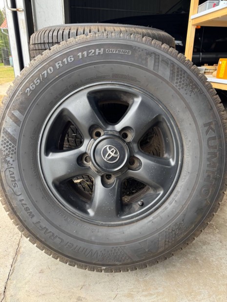 Kumho 265/70/R16 szinte j Tli gumi!! Felnivel