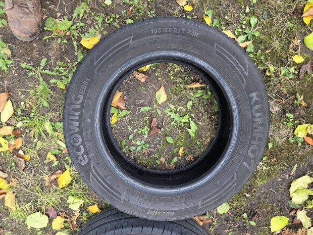 Kumho Ecoswing 185/60R15 nyarigumi garnitura
