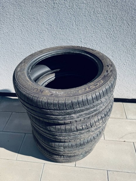 Kumho Ecsta HS52 185/55 R16 83V