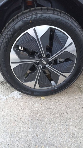 Kumho Ecsta PS71 225/55 R19 j nyrigumi szett