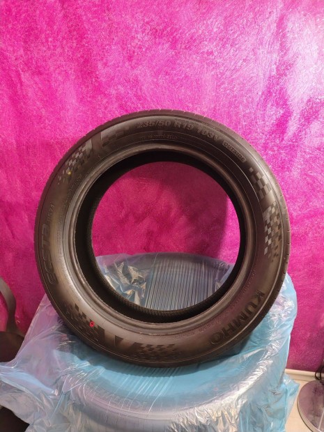 Kumho Ecsta PS71 235/50R19 Nyri gumiabroncsok