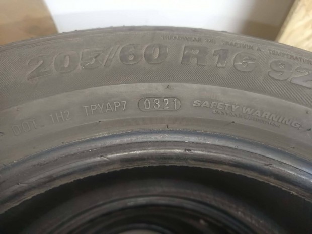 Kumho Ecsta Ps71 205/60r16 92V ny�ri gumi szett