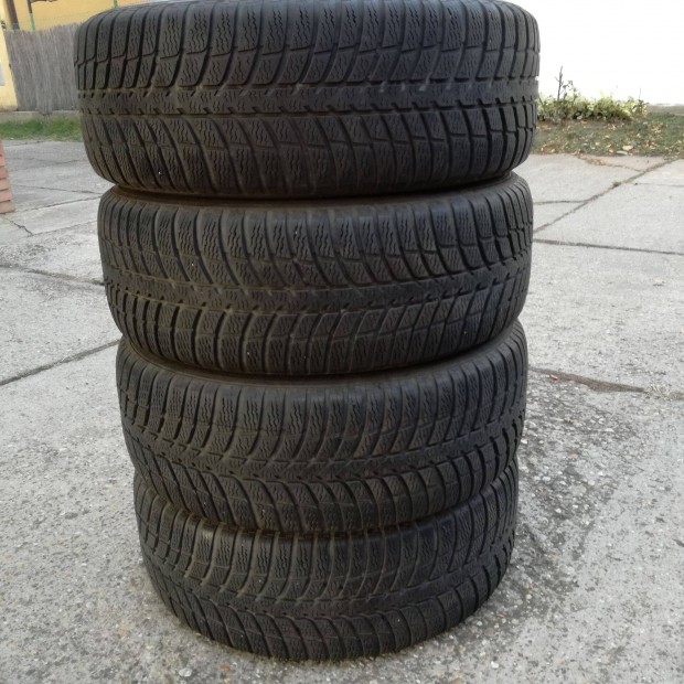 Kumho R17",225/60 tli gumik!