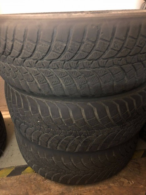 Kumho Wintercraft 225/55 R17 101V gumiabroncsok