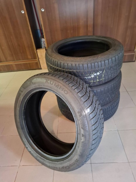 Kumho Wintercraft 235/55 R19 XL 105V tli gumi