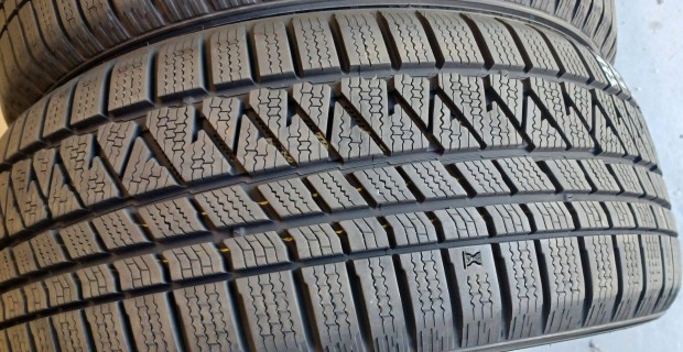 Kumho Wintercraft SUV 255/40 R21 téli gumik 175e./4db.9mm