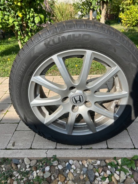 Kumho Wintercraft tli gumi elad