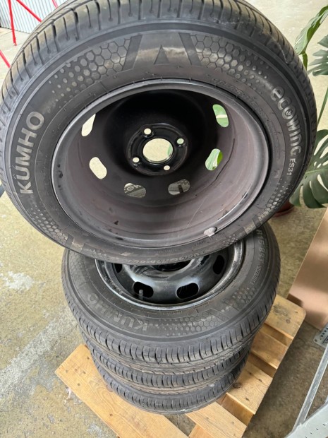 Kumho ecowing es31 88T 185/65 r15 gumi szett, felnivel elad