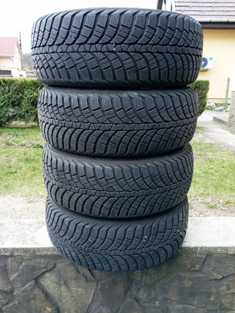 Kumho tligumi 225/55 R17