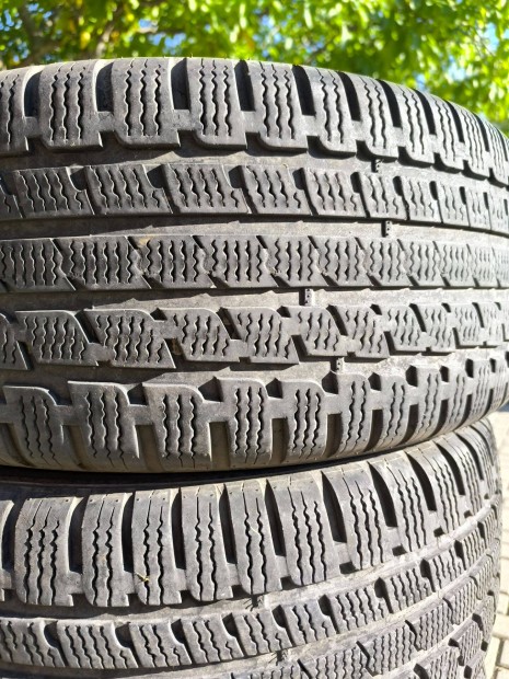 Kumho téligumi 235/55r17