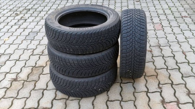 Kumho wintercraft Wp71 215/55 R17 98V tli gumi elad