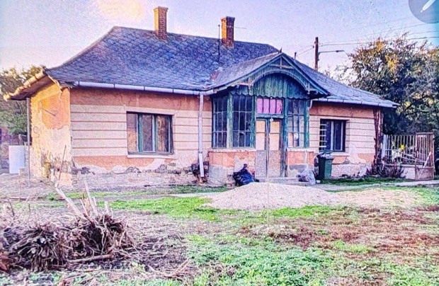 Kuncsorb�n ingatlan elad�