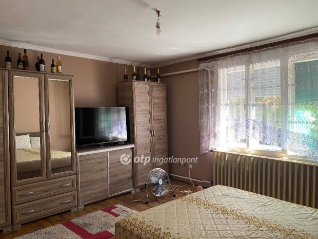 Kunmadarasi 85 nm-es h�z elad�