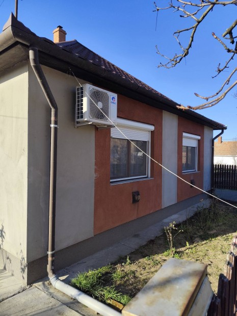 Kunmadarason elad� csal�di h�z