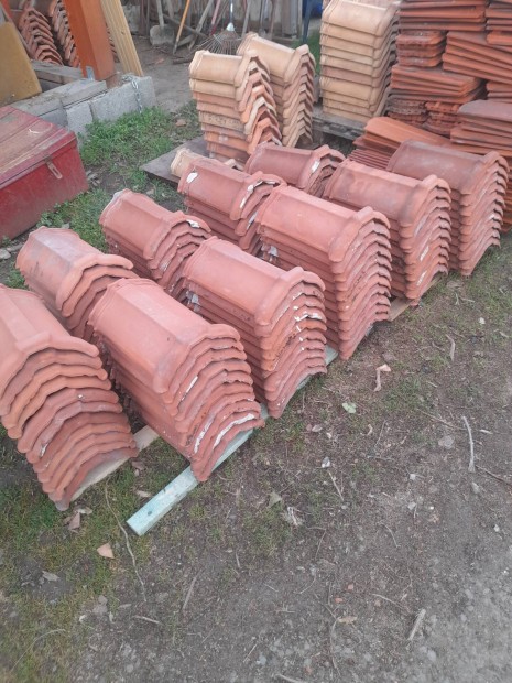 Kupcser�p 100db kit�n� �llapotban elado.Sz�llit�s megoldhato 